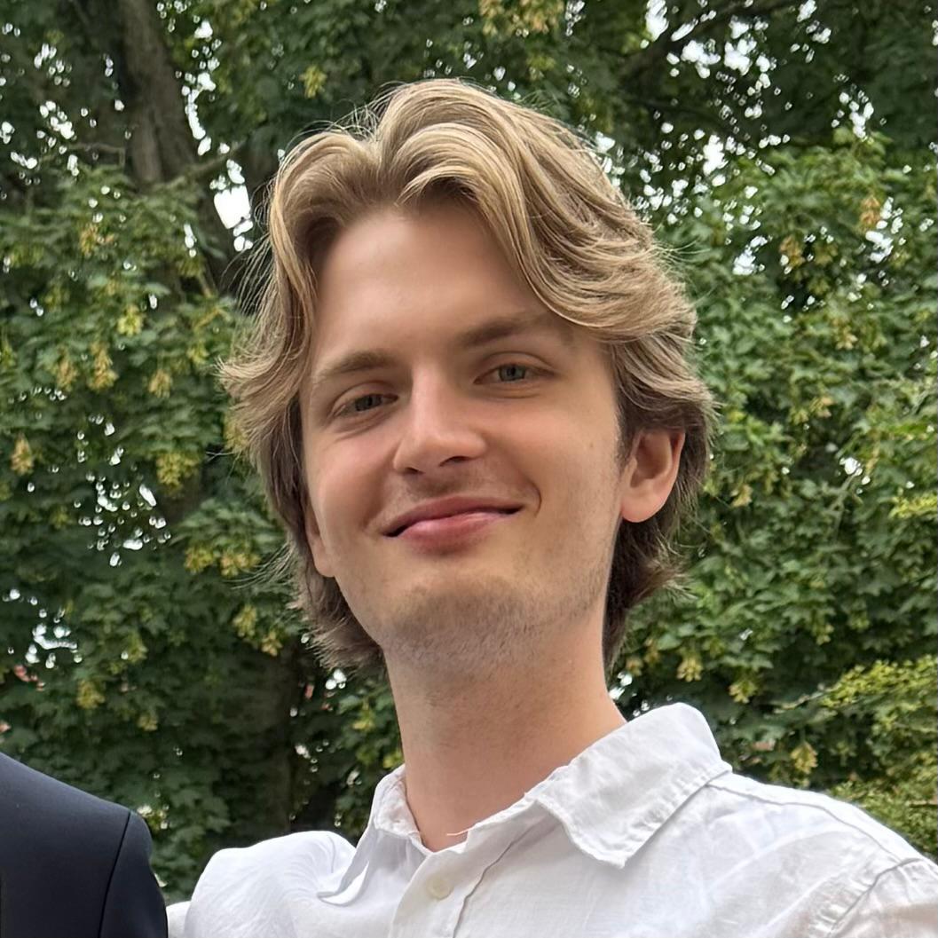 Portrait of Simon Bartlmae